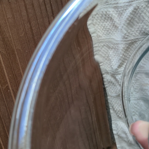 Vintage Pyrex Clear Nesting Bowls Set of 4 (325, 323, 322, 322) - Picture 9 of 12